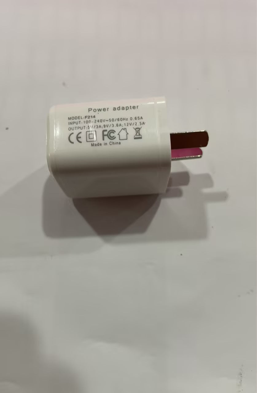 مصباح LED ذكي جديد على شكل حرف G مع سماعة بلوتوث وشاحن لاسلكي ومصباح أجواء بتحكم عبر التطبيق لتزيين غرف النوم والمنزل